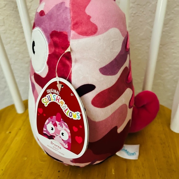 Brontë 8” Chameleon Squishmallow - Picture 2 of 5